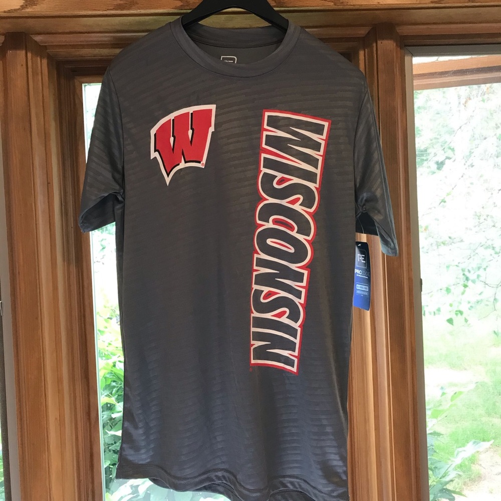 Wisconsin Men’s Athletic Tee